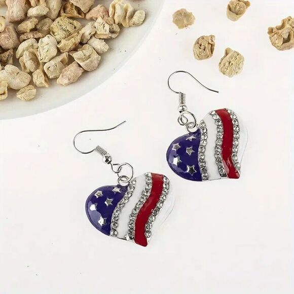 USA US American Flag Patriotic Heart Drop Dangle Hook Earrings Jewelry. - Picture 3 of 4